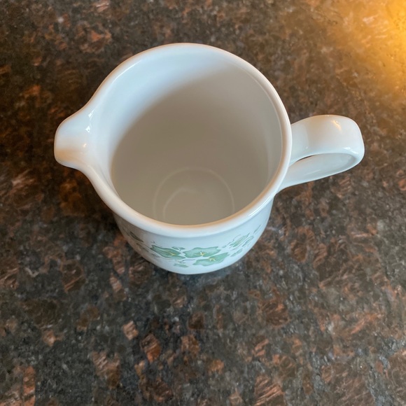 Corelle Coordinates Callaway Creamer - Picture 3 of 8